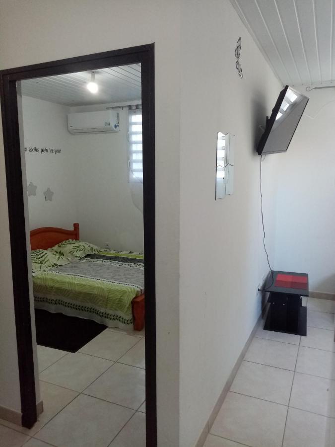 Le T2 Tranquille Apartment Куру Екстериор снимка