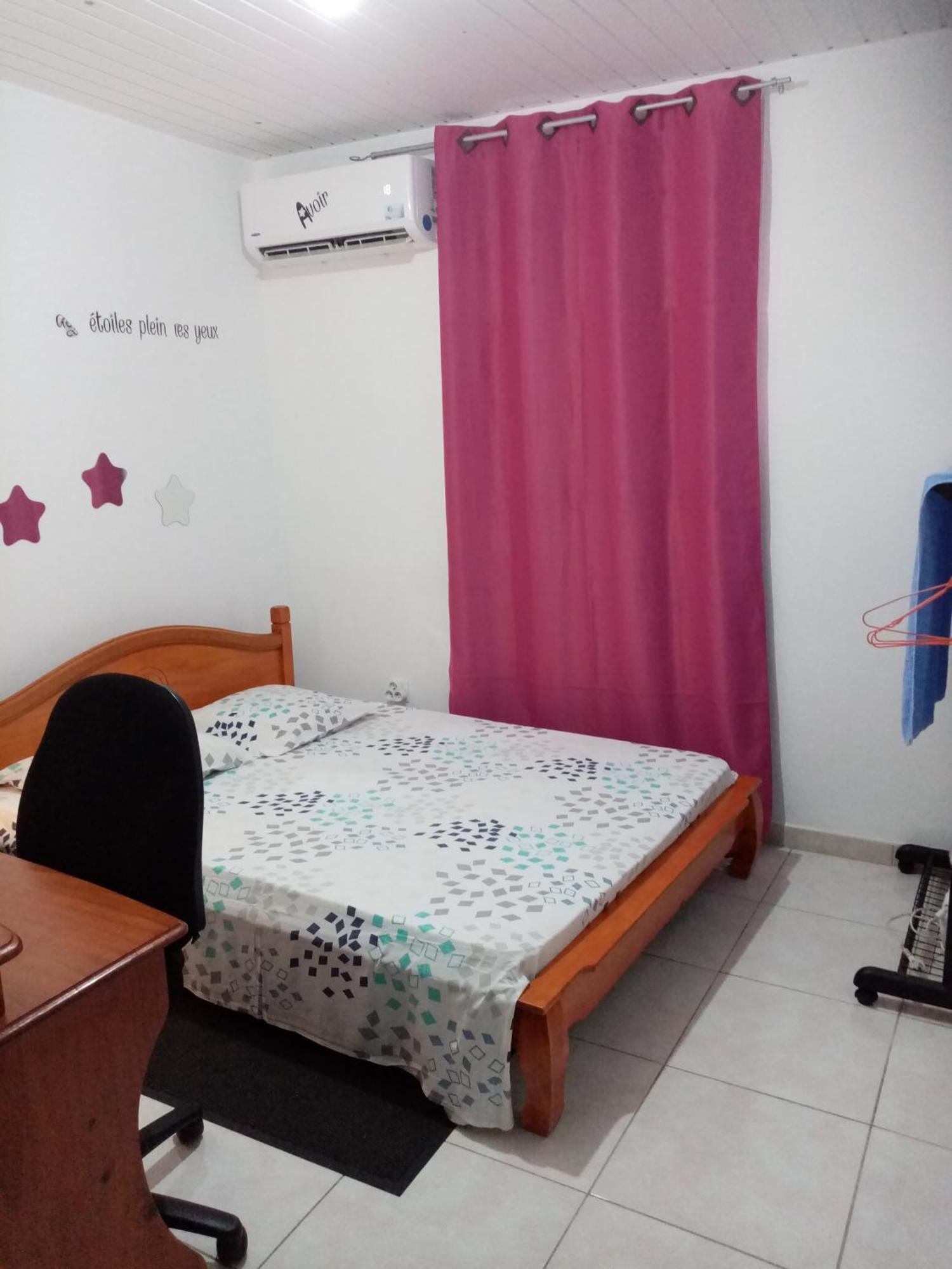 Le T2 Tranquille Apartment Куру Екстериор снимка
