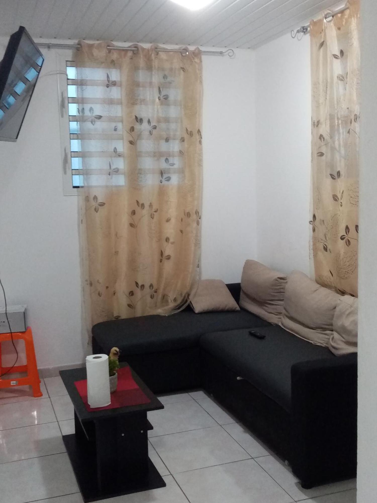 Le T2 Tranquille Apartment Куру Екстериор снимка